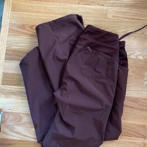 Cherokee infinity Low Rise scrub pants maroon size medium